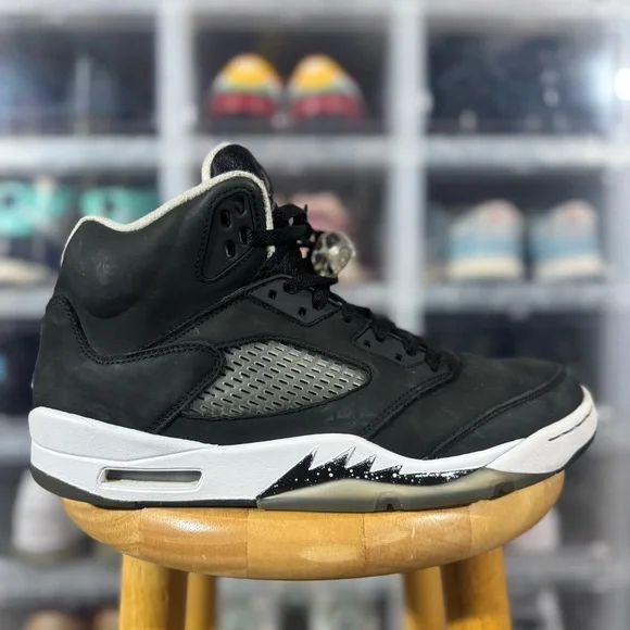 Jordan 5 Retro “Oreo” - Picture 1 of 3